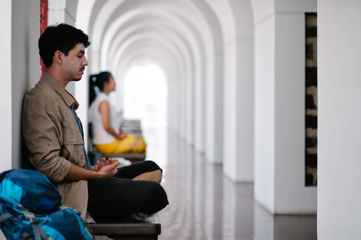 Spiritual Bypassing, 7 Tanda Spiritualitas Dipakai Menghindari Masalah