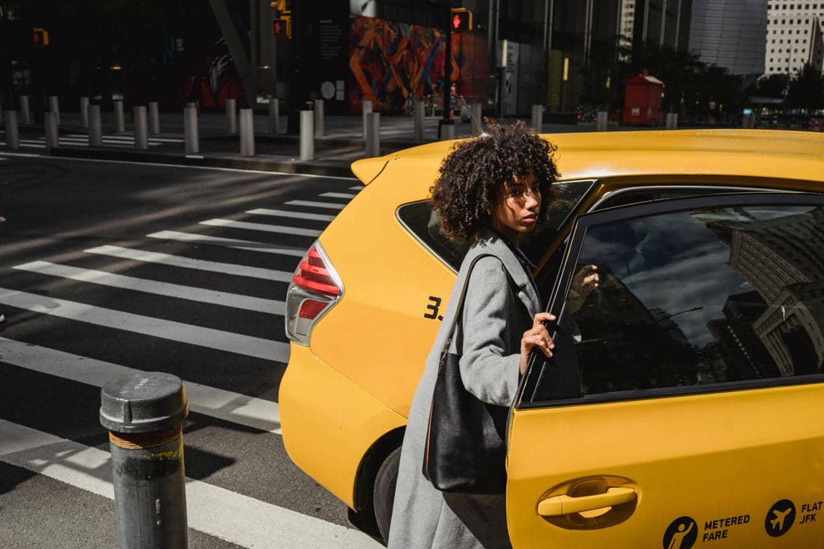 ilustrasi naik Yellow Cab