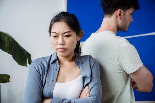 Masih Bertahan dengan Pasangan Manipulatif? Bisa Jadi Ini Alasannya
