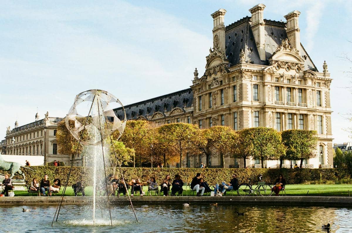 5 Wisata Gratis di Paris selama Musim Panas, Liburan Hemat!