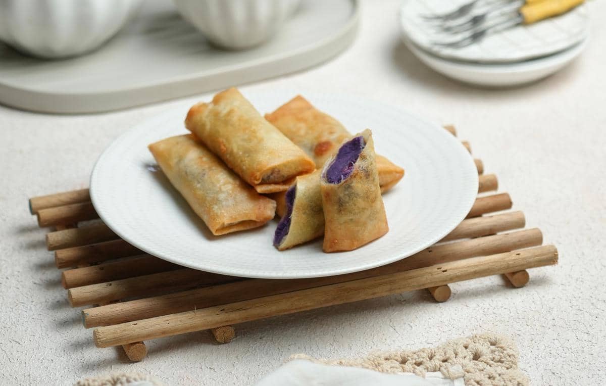 Resep Lumpia Ubi Ungu untuk Camilan, Renyah dan Lembut!