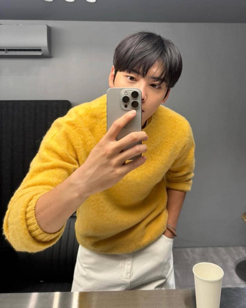 outfit Cha Eun-woo (instagram.com/eunwo.o_c)