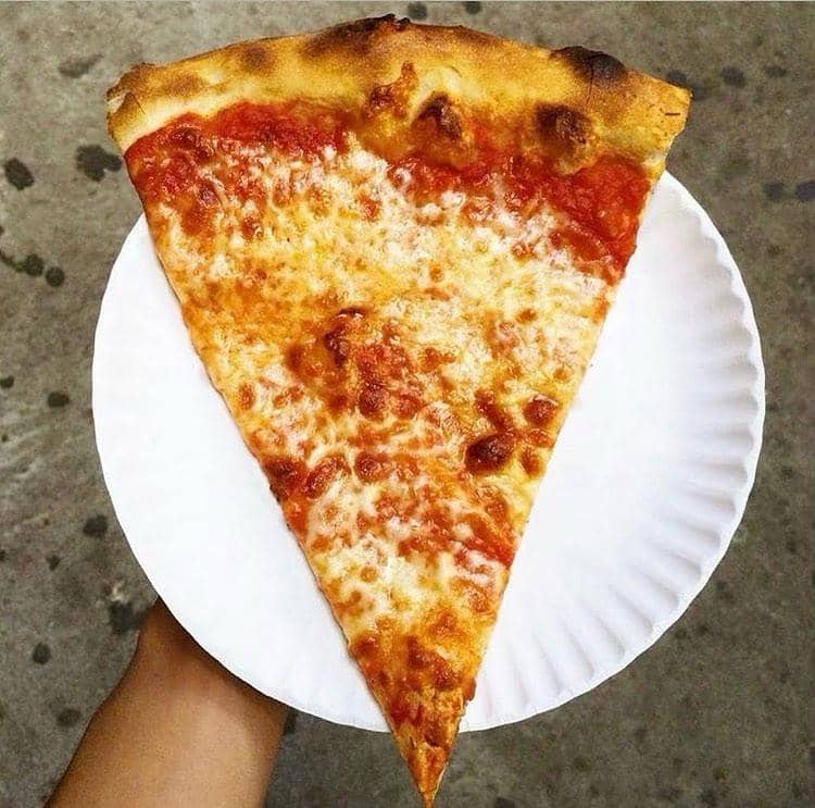 potongan pizza Joe's Pizza