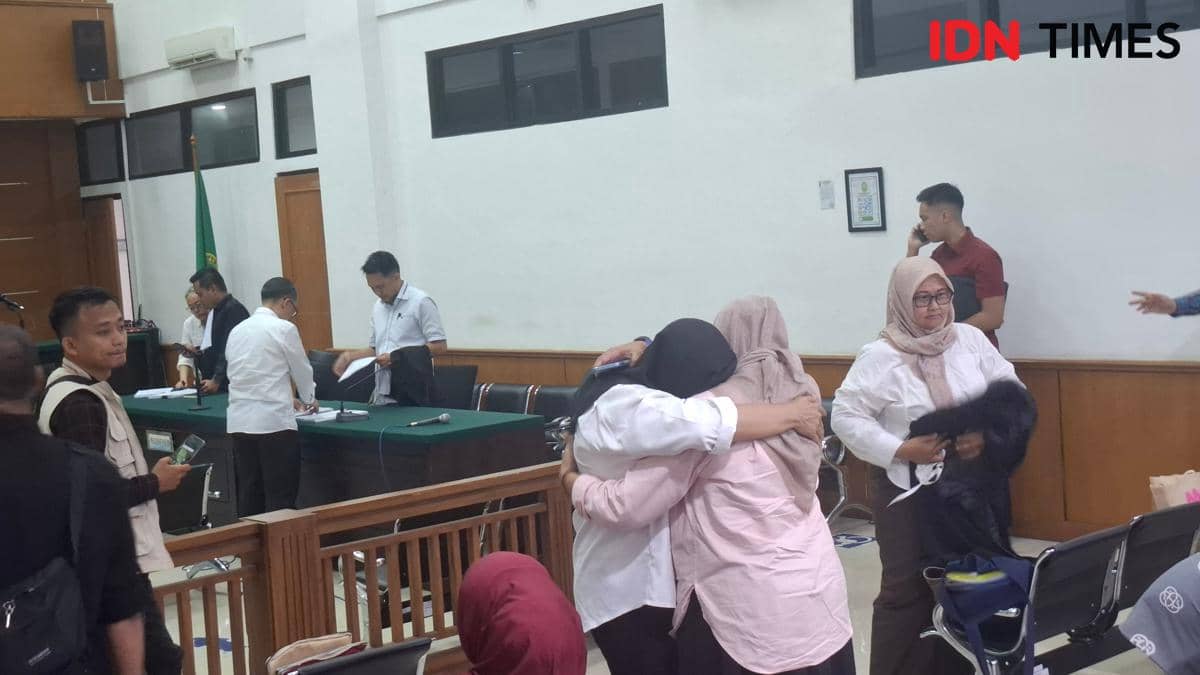 Empat terdakwa korupsi PT Angkasa Pura Kargo (Dok. Khaerul Anwar)