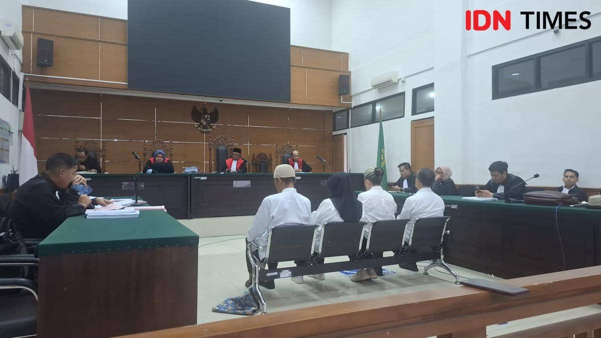 Kasus Korupsi Rp8,3 M, Eks Bos Angkasa Pura Kargo Divonis 1,5 Tahun   