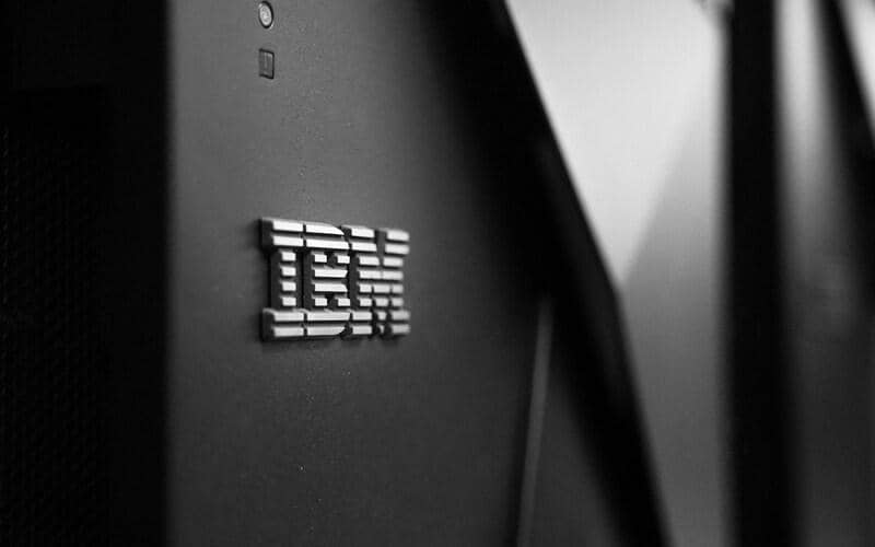 ilustrasi logo IBM