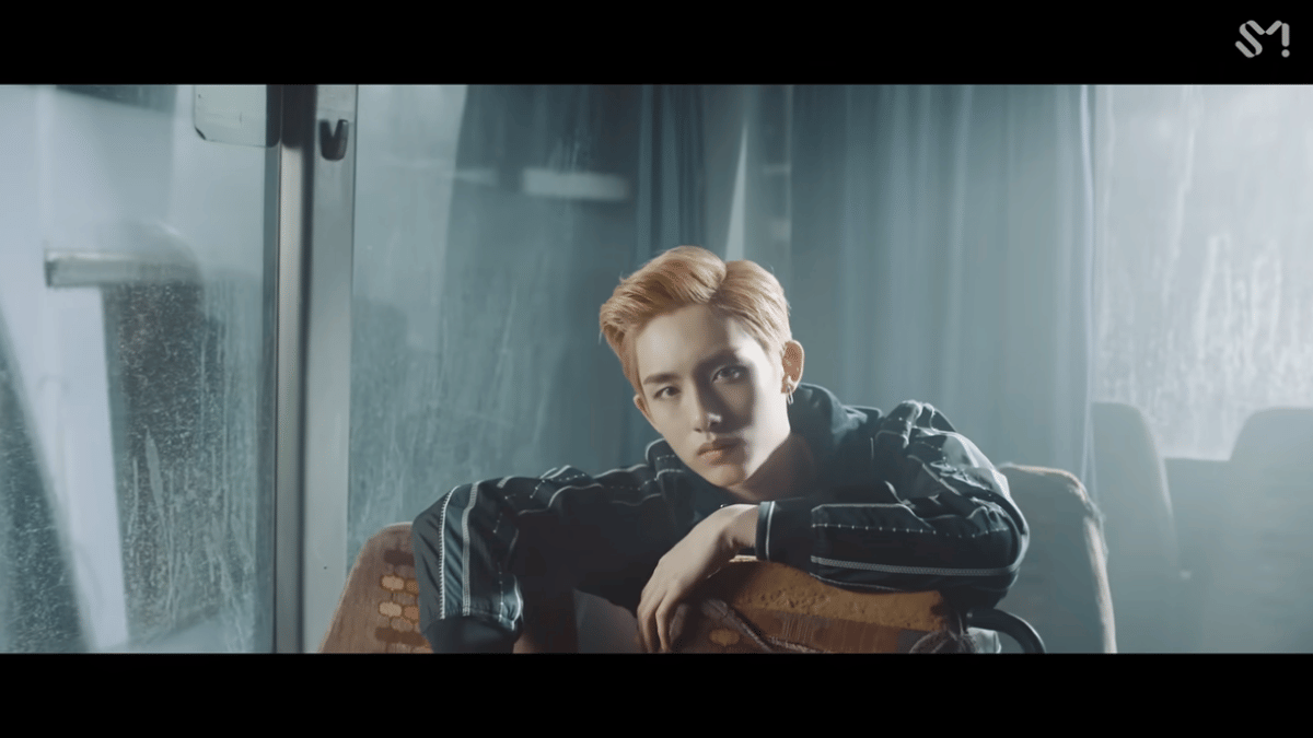 cuplikan musik video lagu "BOSS" dari NCT U