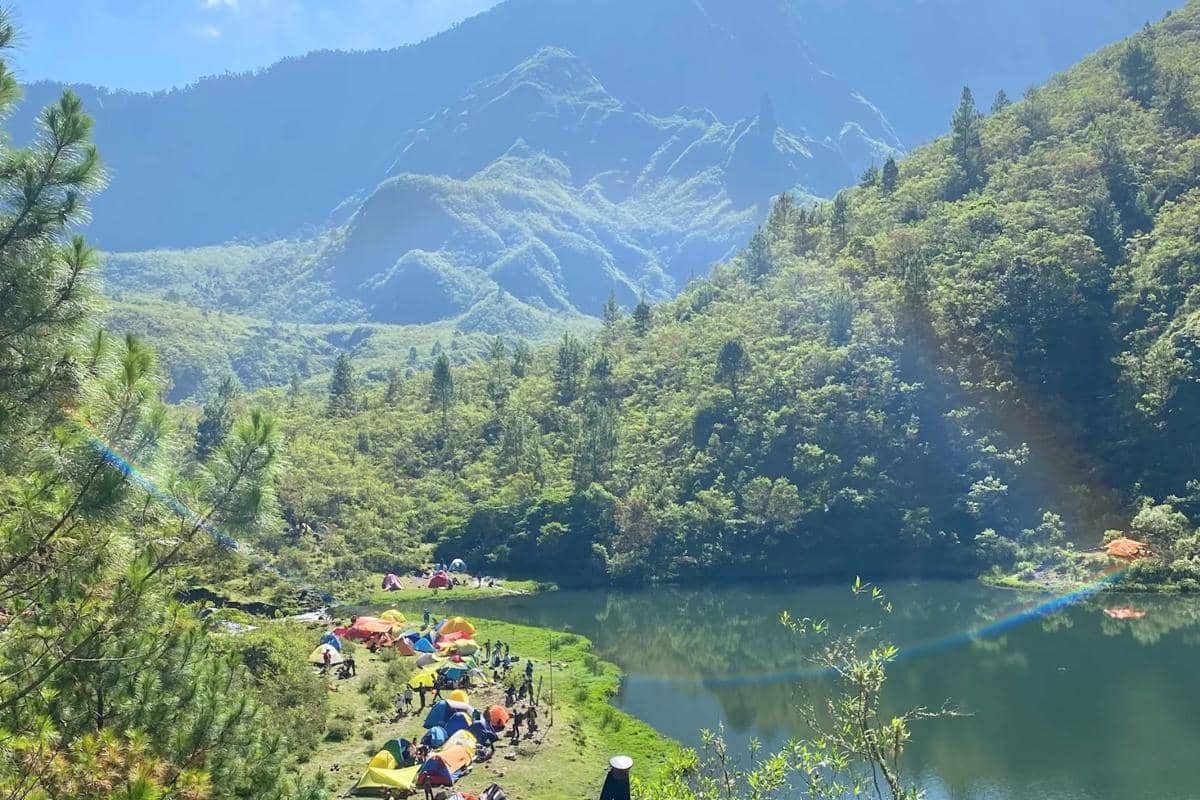 Danau Tanralili di Gunung Bawakaraeng, Sulawesi