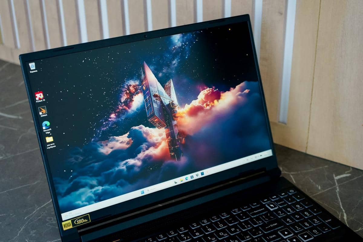 ilustrasi laptop gaming