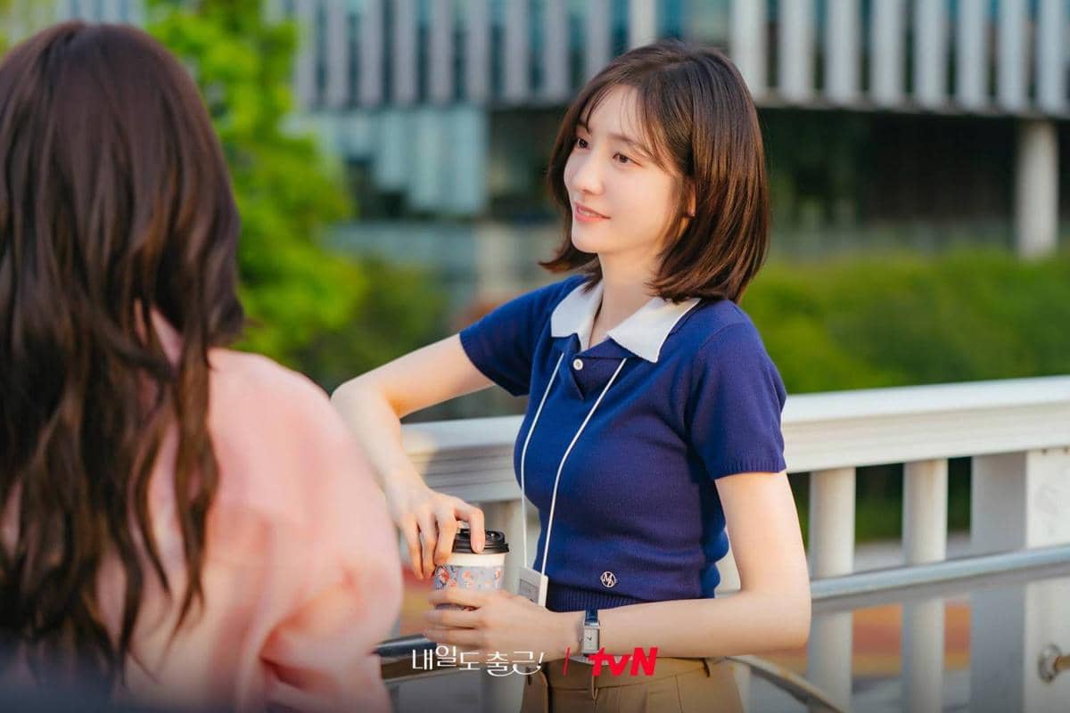 Cuplikan drama Korea See You at Work Tomorrow