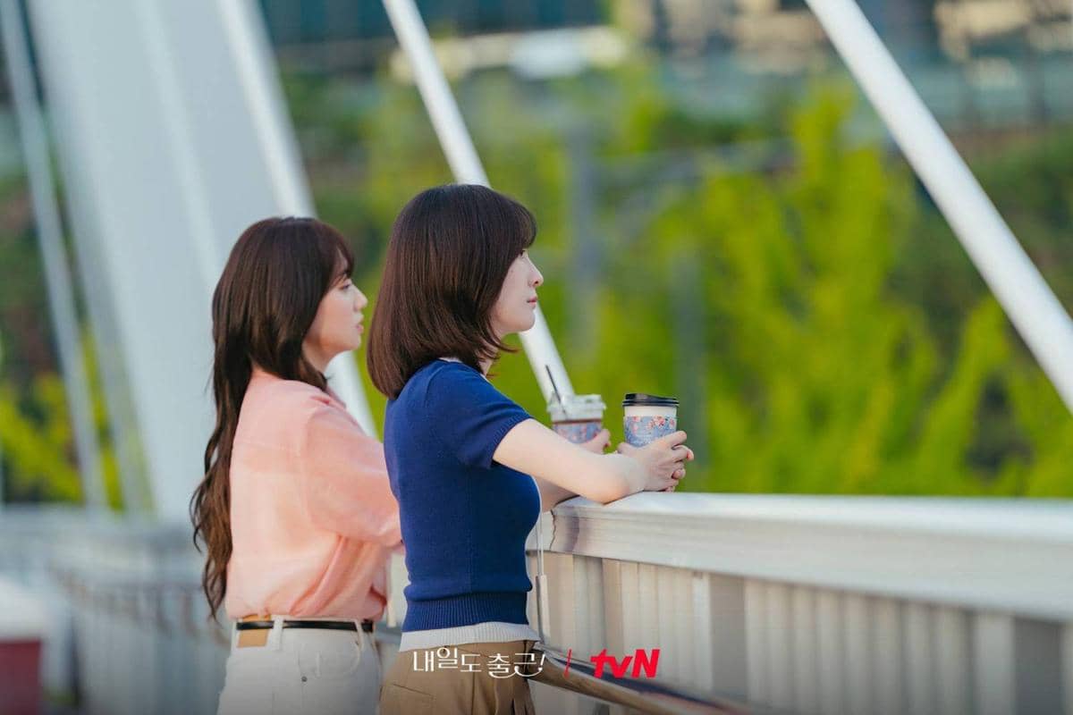 7 Masalah Cinta Perempuan Usia 30-an di See You at Work Tomorrow