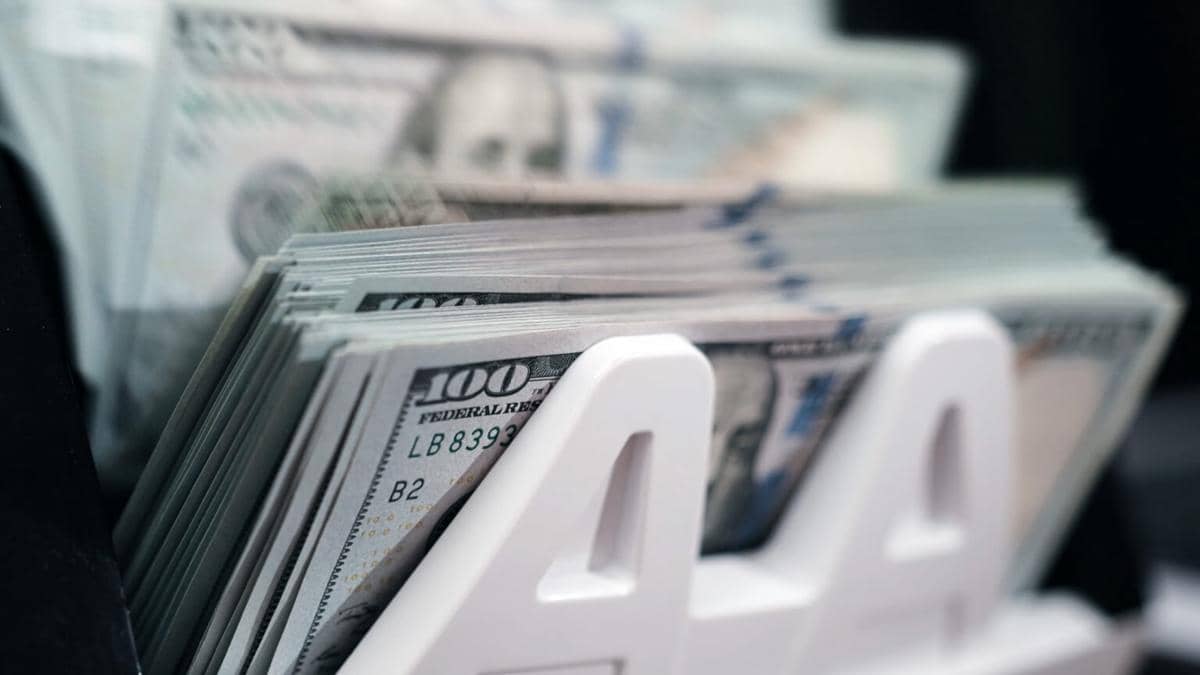 ilustrasi mata uang dolar AS