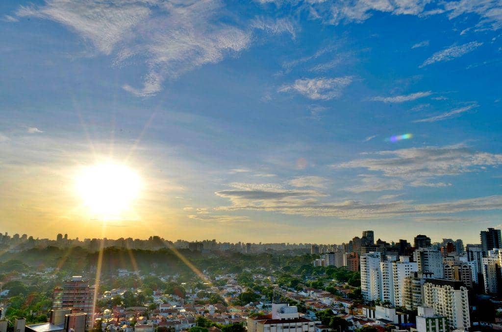 [PUISI] Membawa Pulang Sepotong Langit Cerah