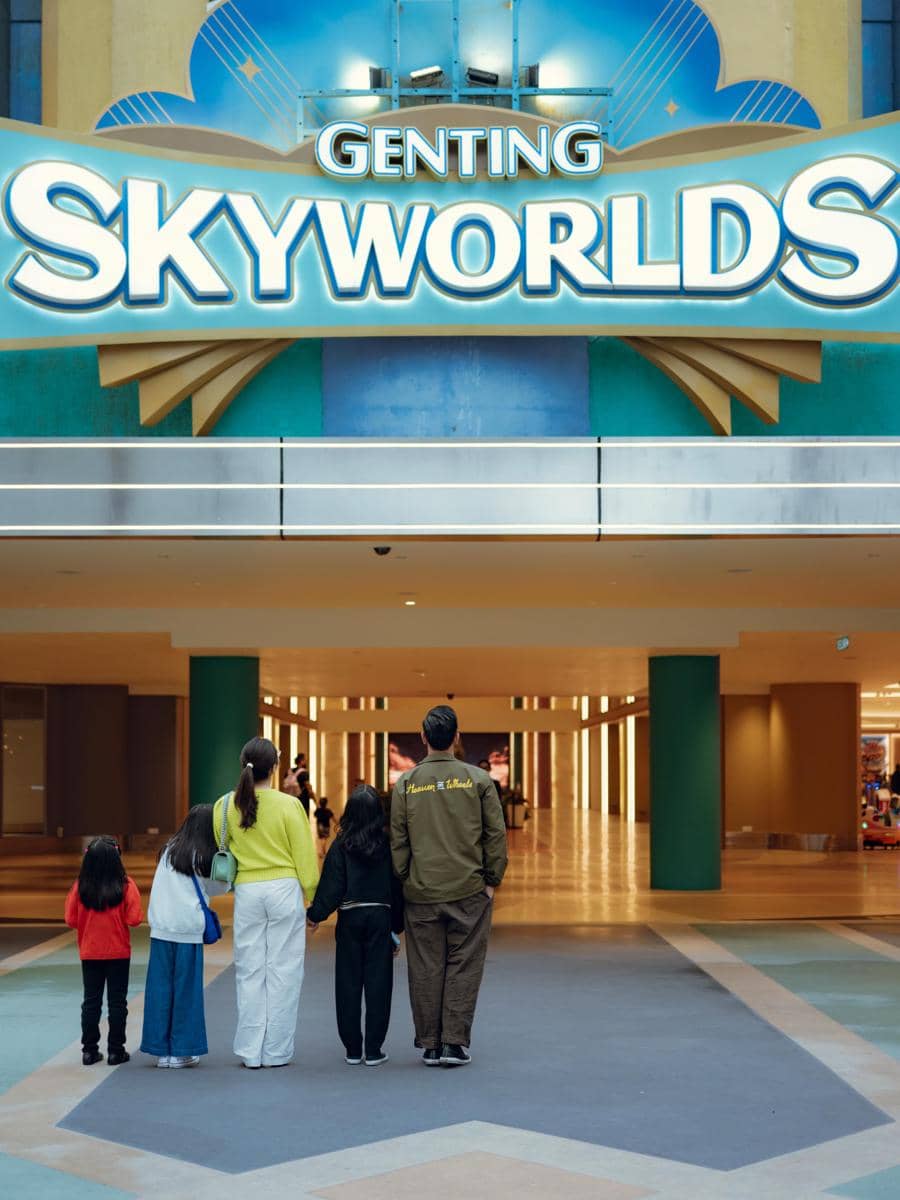 Keluarga Surya Insomnia liburan di Genting Skyworlds Malaysia