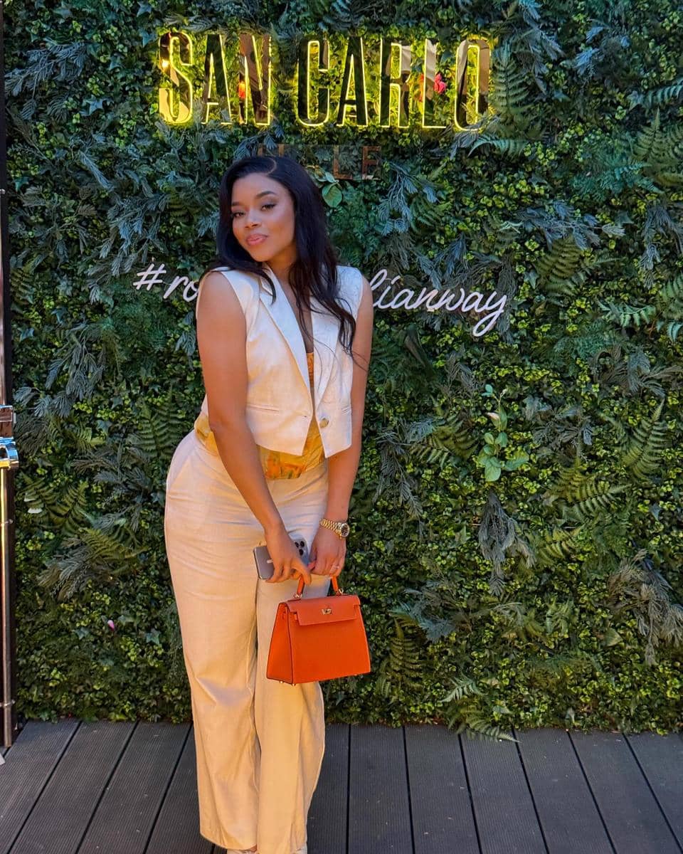 Inspirasi OOTD ala Melanie Kamayou