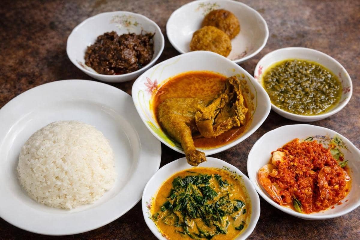 sajian nasi padang di Sumatera Restaurant NYC