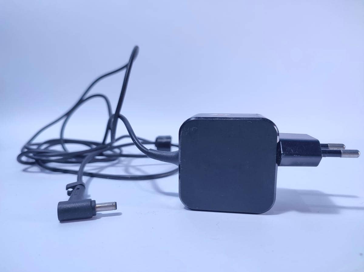 Charger Laptop