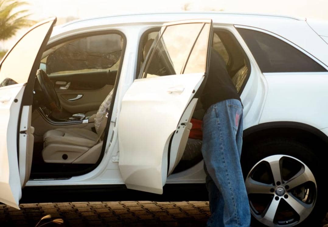 5 Barang Penting yang Tidak Boleh Ditinggal di Dalam Mobil