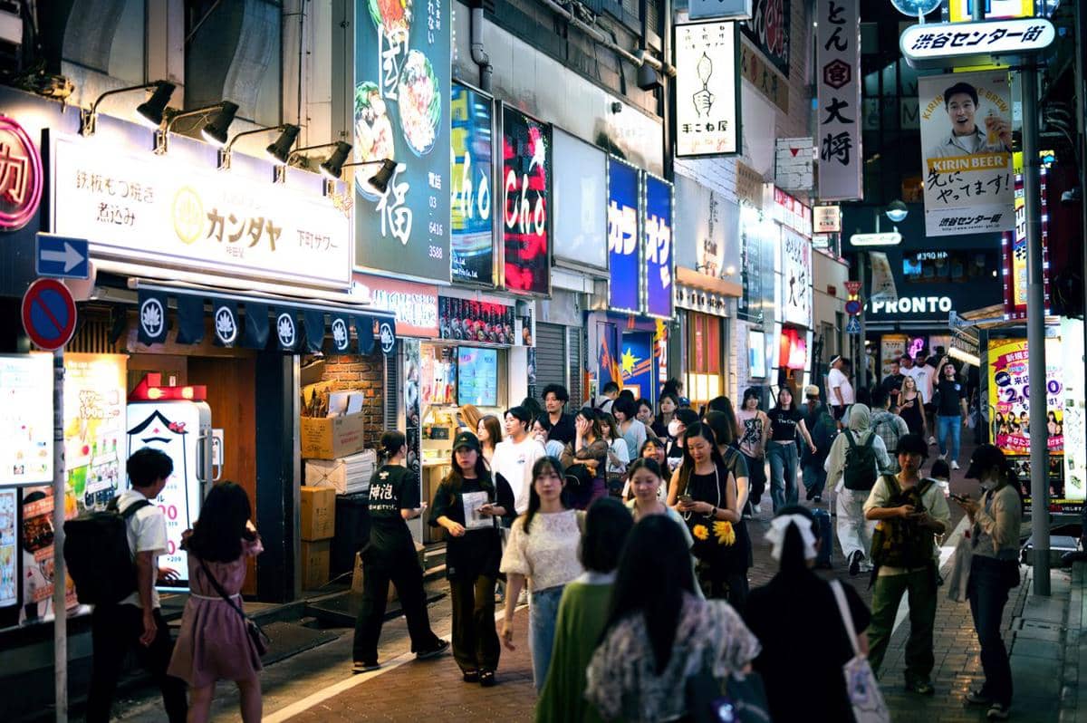 ilustrasi suasana Tokyo