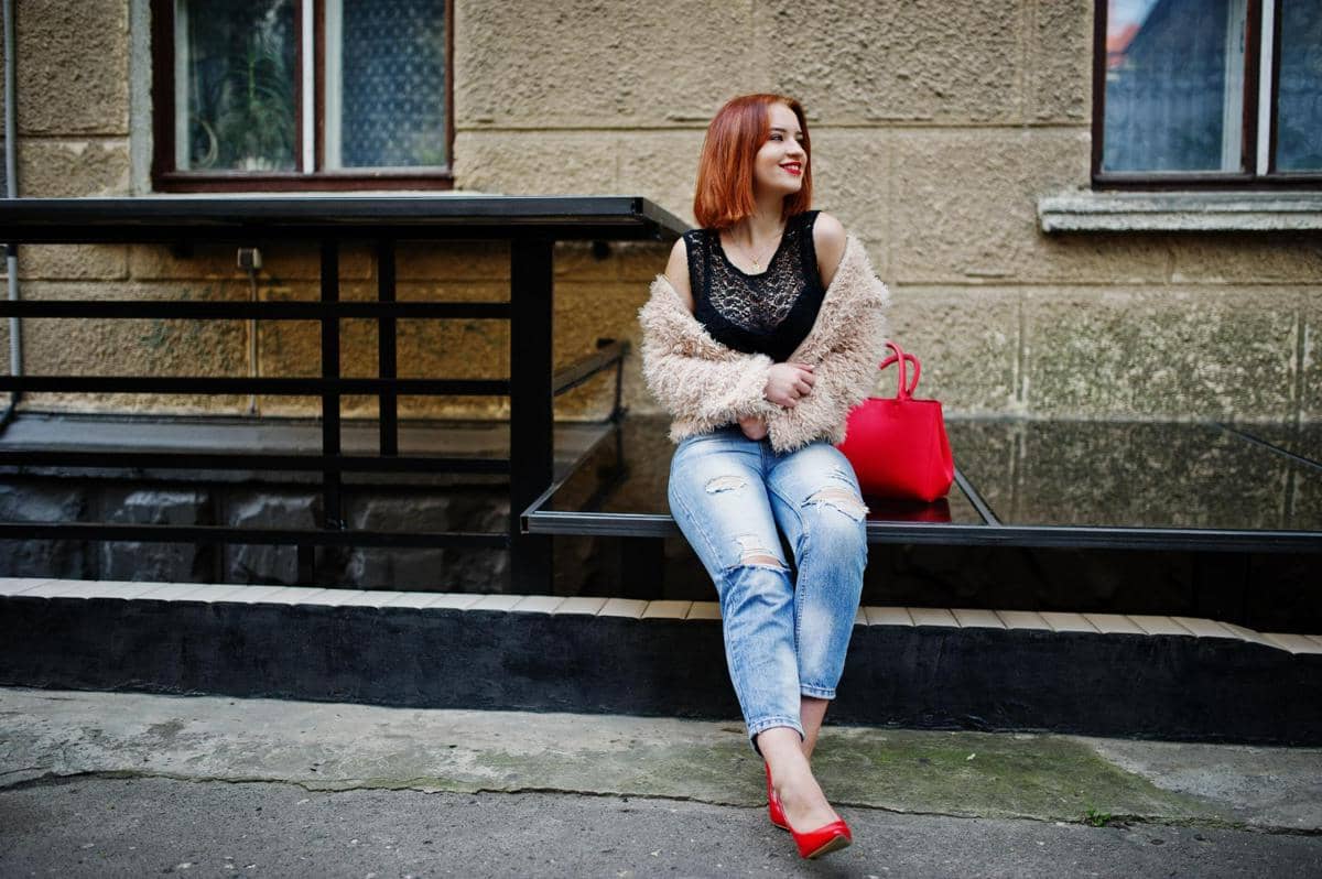 OOTD sepatu merah