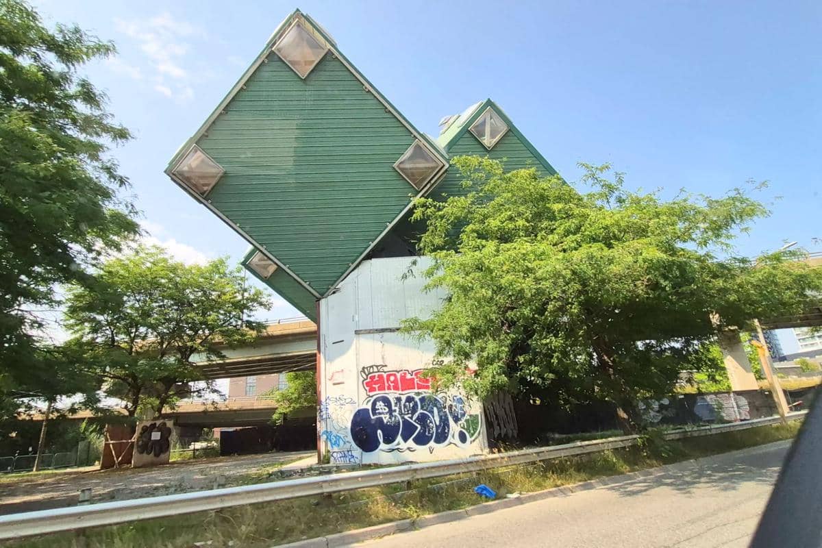 Cube House, Toronto