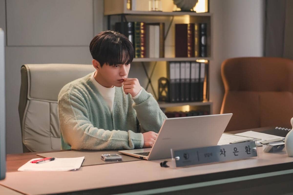still cuts drama Love In Sync