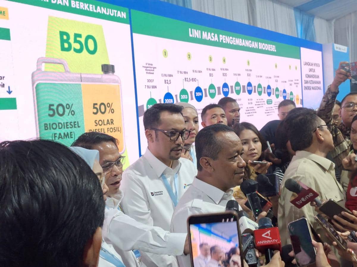 Menteri ESDM Bahlil Lahadalia saat peluncuran B50 di Rest Area KM 57 Tol Jakarta-Cikampek, Karawang, Jawa Barat, Kamis (9/7/2026).
