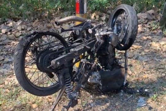 Motor Terbakar Usai Tabrak Truk di Ngawi, Pengendara Tewas