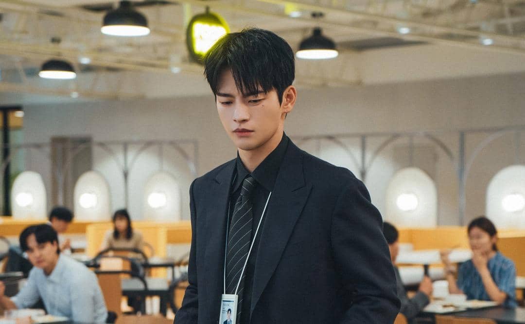 cuplikan drama See You at Work Tomorrow
