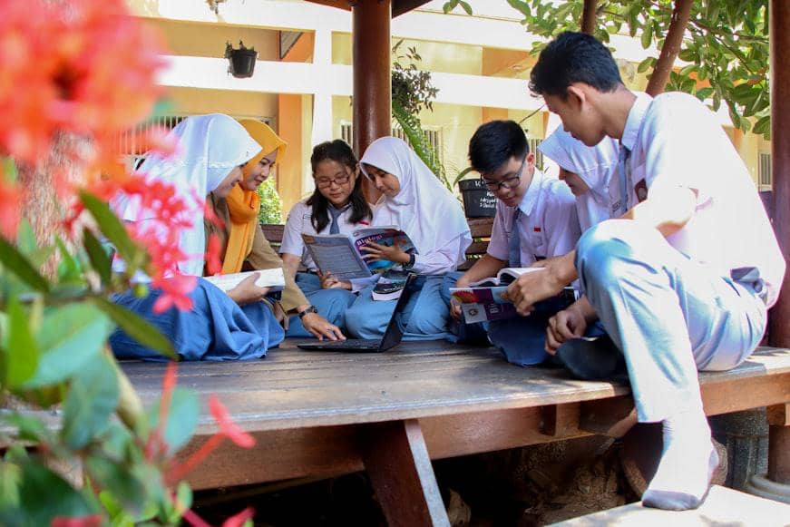 Siswa sekolah Indonesia