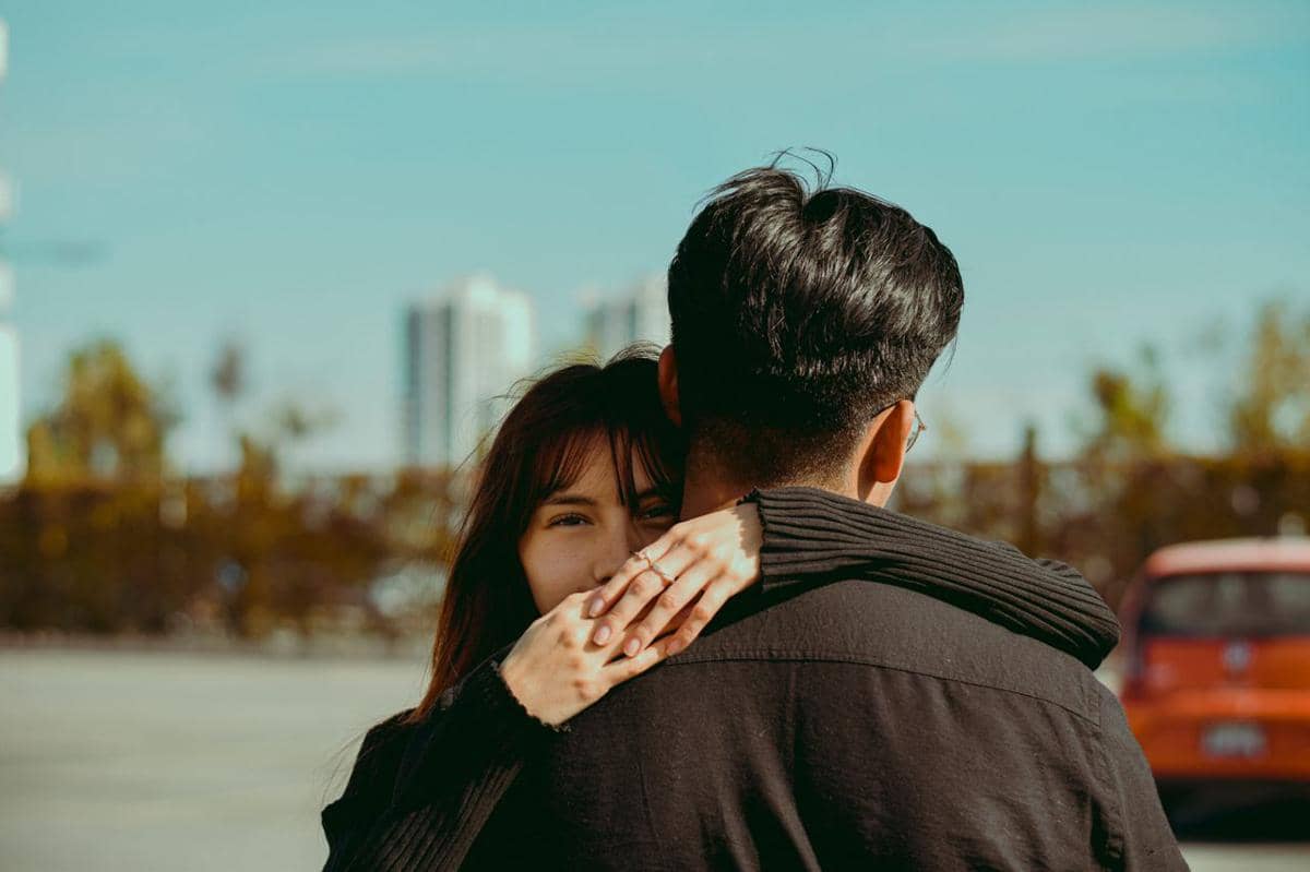 Kamu Sering Dianggap Romantis? 5 Tanda Ini Justru Bisa Toxic!