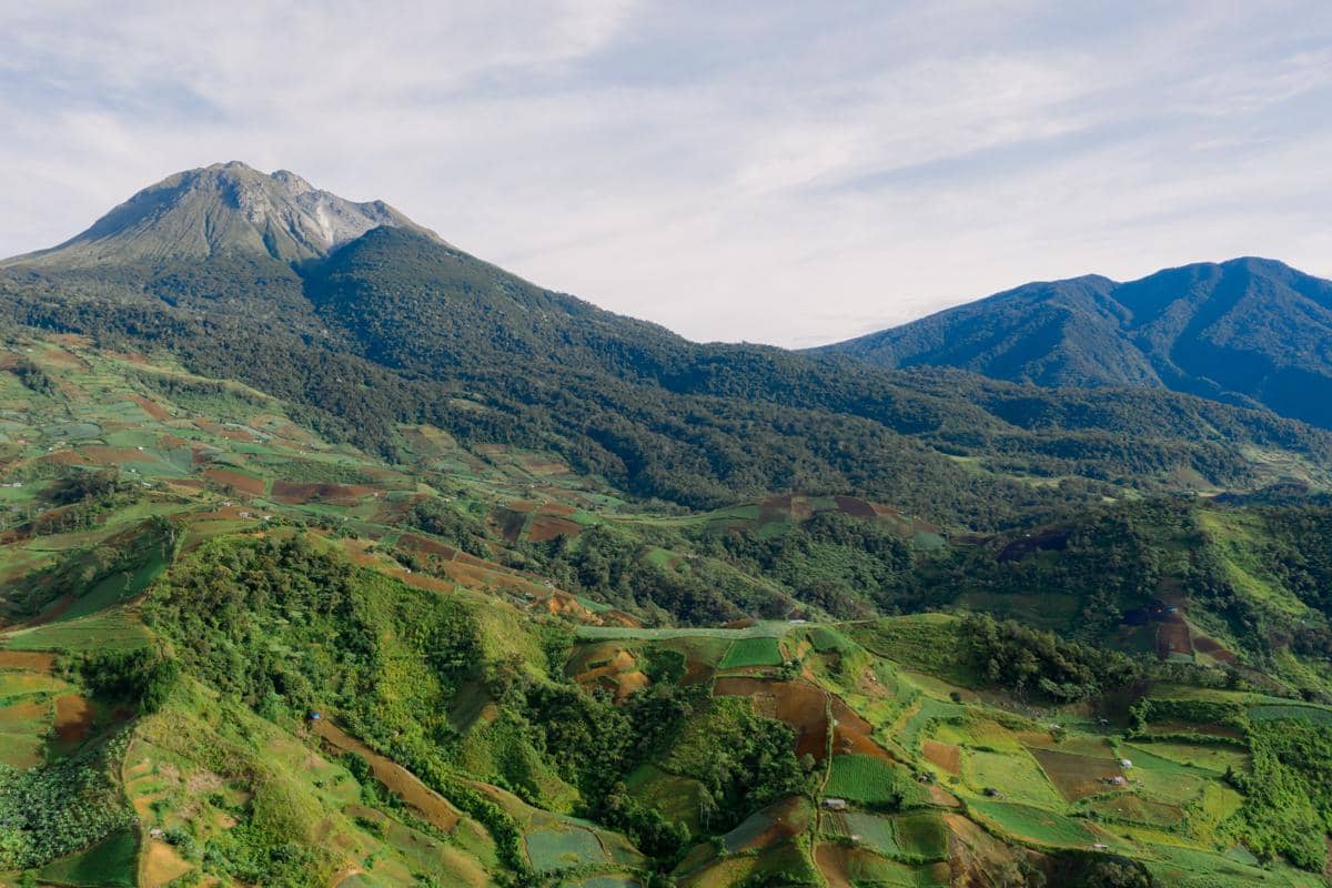 Wisata Sejarah Gunung Penanggungan: HTM, Jalur Pendakian, dan Deretan Candinya