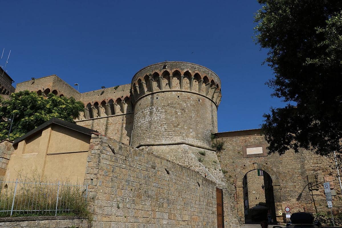 Fortezza Medicea, Kota Volterra, Italia