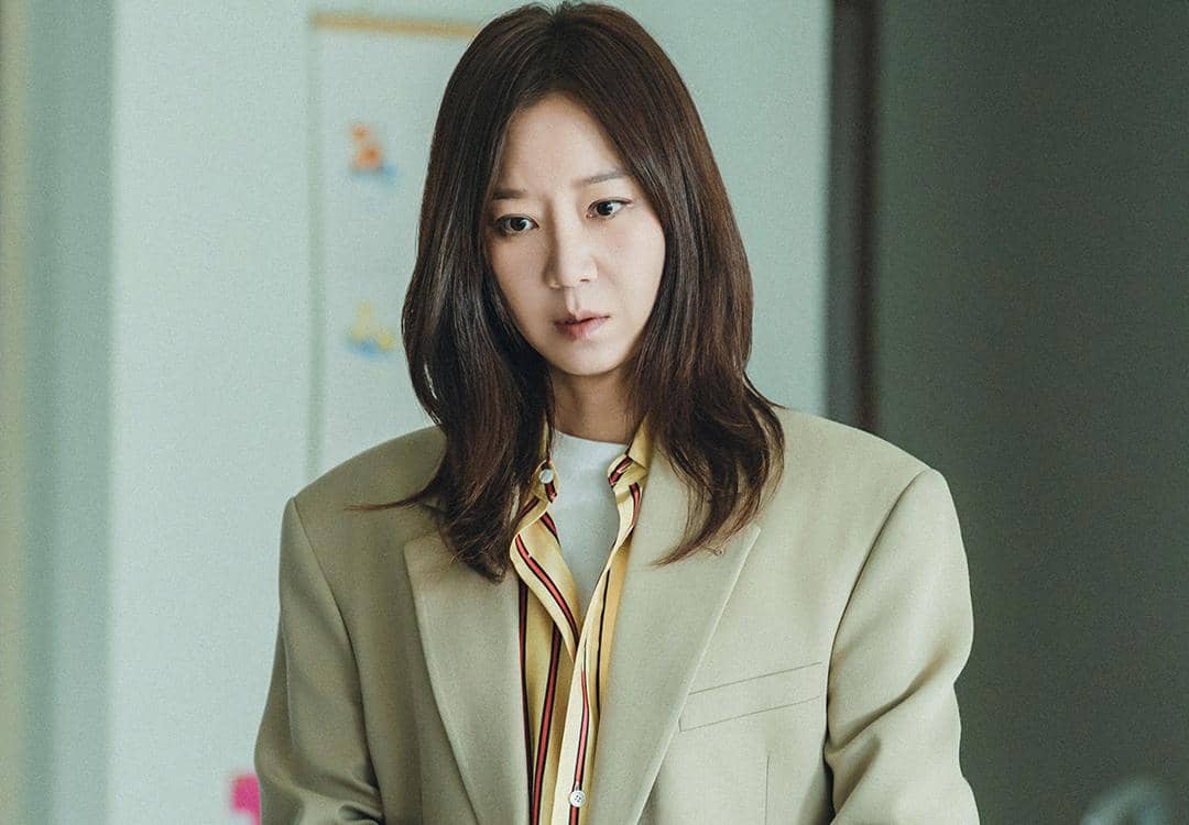 5 Ironi Rumah Tangga Yoo Bo Na di A Bona Fide Killer