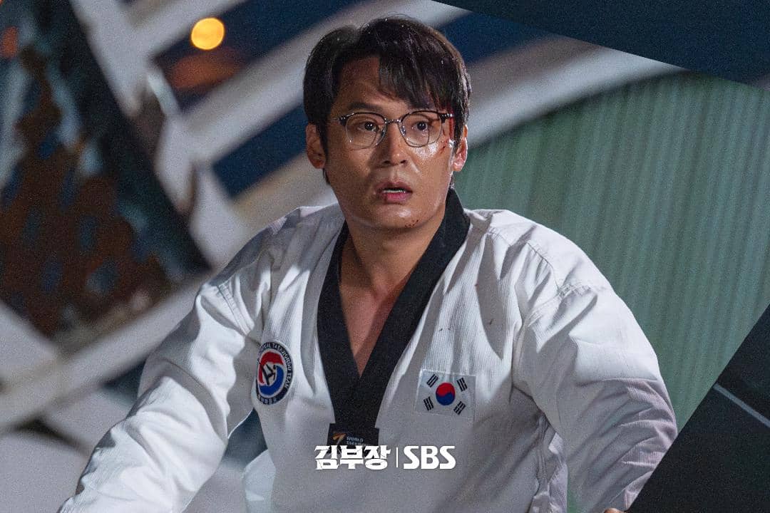 cuplikan drama Agent Kim Reactivated.