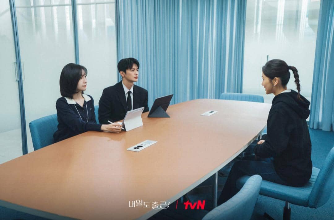 cuplikan drama See You at Work Tomorrow