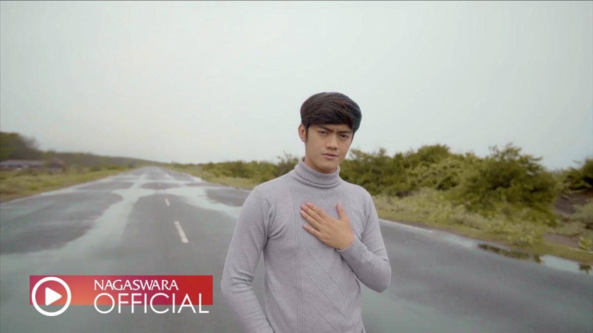 cuplikan video klip "Mencintai Tanpa Alasan"