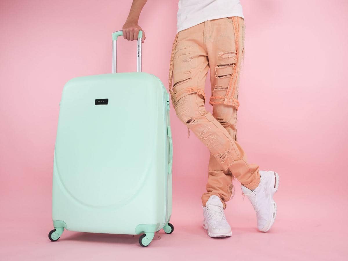 Kenapa Koper Hard Case Lebih Tahan Benturan? Ini Alasannya!