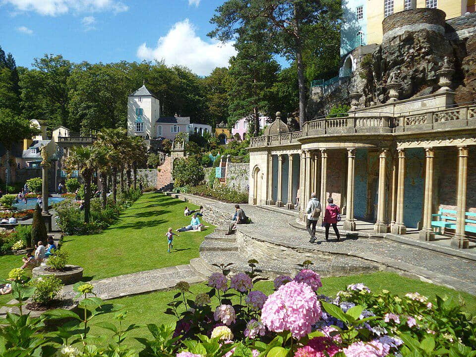 Desa Portmeirion di Wales