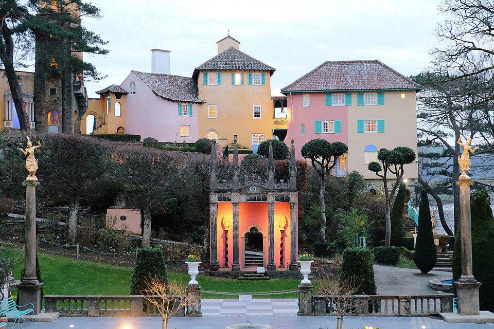Desa Portmeirion di Wales