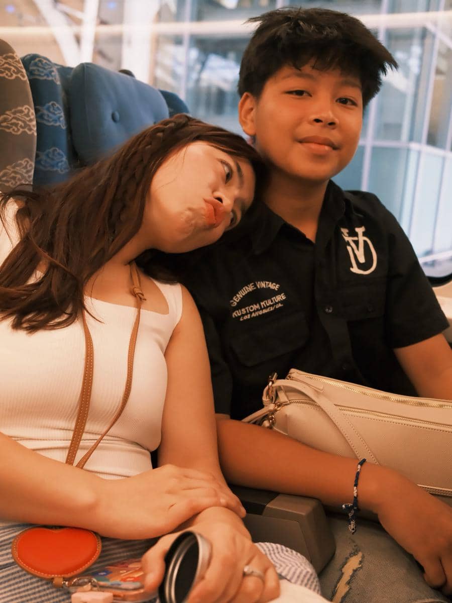 Felicya Angelista dan keluarga liburan