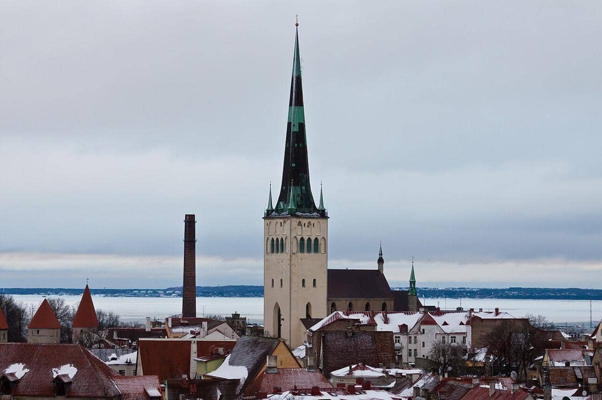 Gereja St. Olaf, juga dikenal sebagai Oleviste Kirik, yang terletak di Tallinn, Estonia.