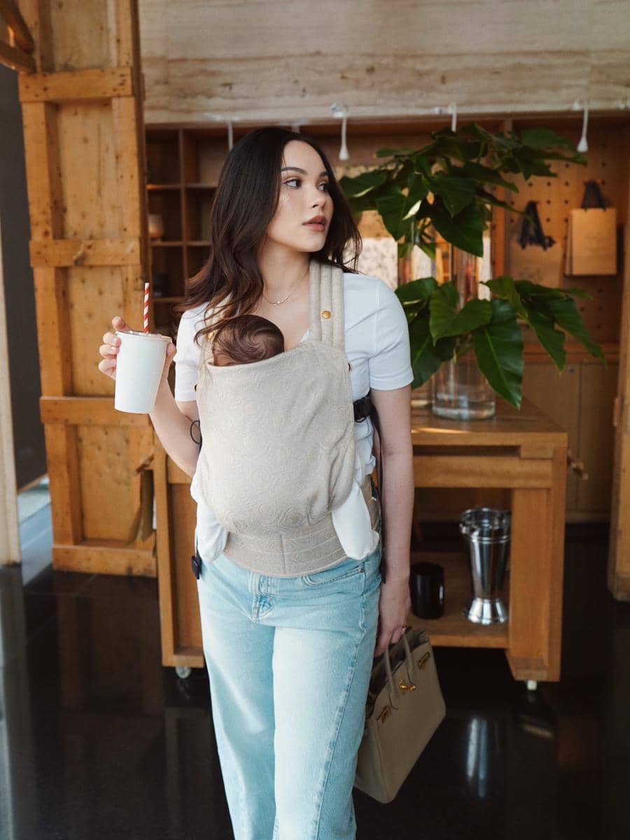 Alyssa Daguise.
