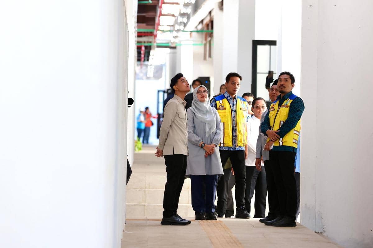 Revitalisasi Rampung, Gibran Tinjau Progres Pasar Banyuwangi