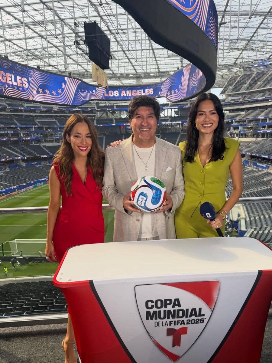 Potret Miss Universe 2020 Saat Nonton Laga Belgia vs Spanyol di Piala Dunia 