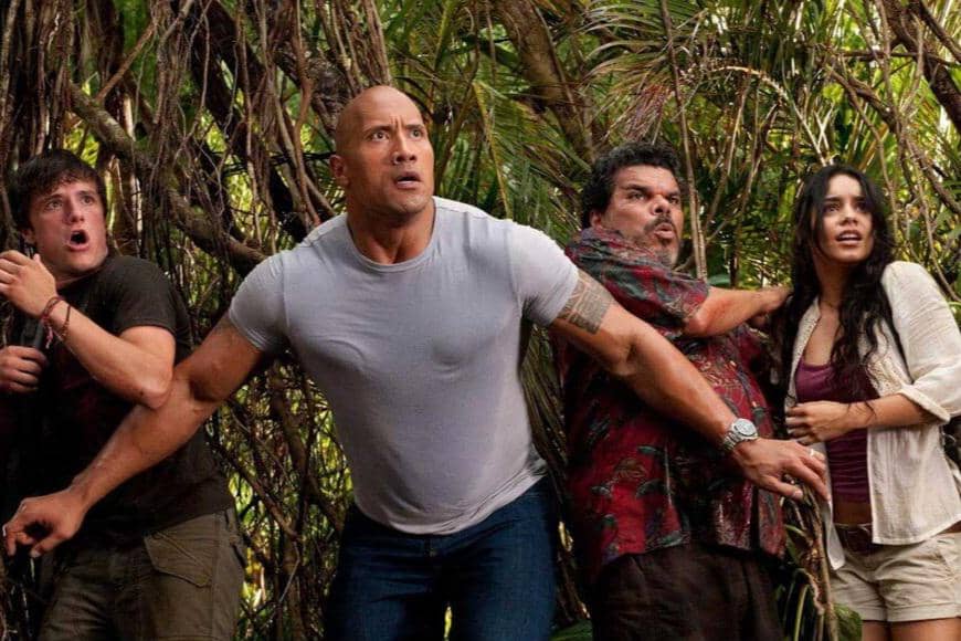 Dwayne Johnson (dua dari kiri) dalam film Journey 2: The Mysterious Island