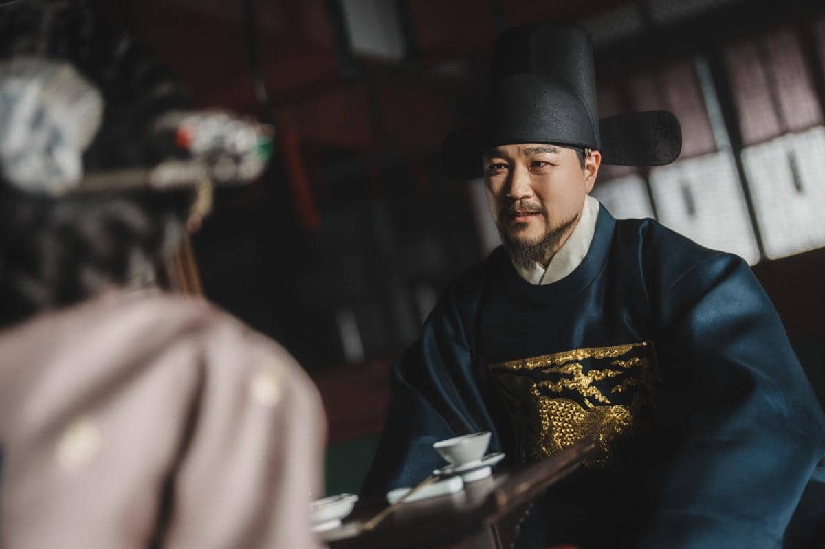 still cuts drama The East Palace
