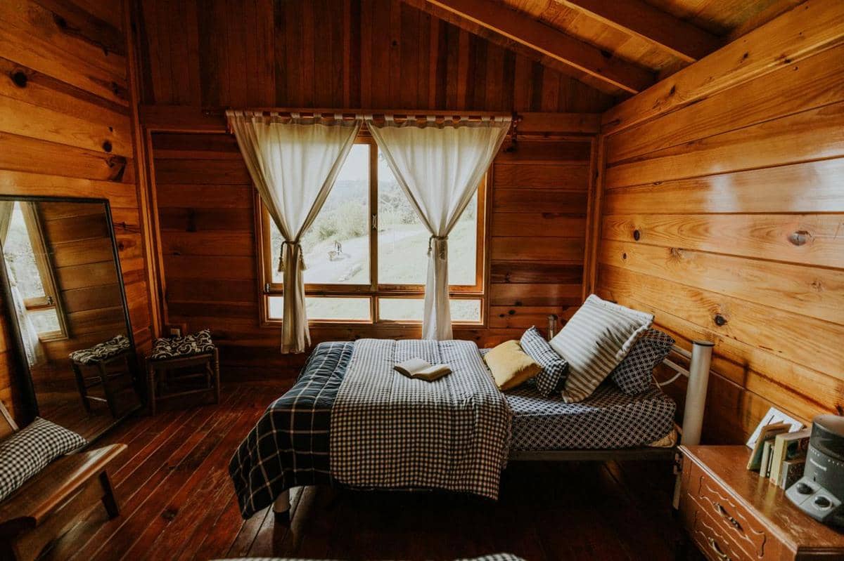 5 Ide Desain Kamar Tidur dengan Sentuhan Kayu, Hangat dan Homey