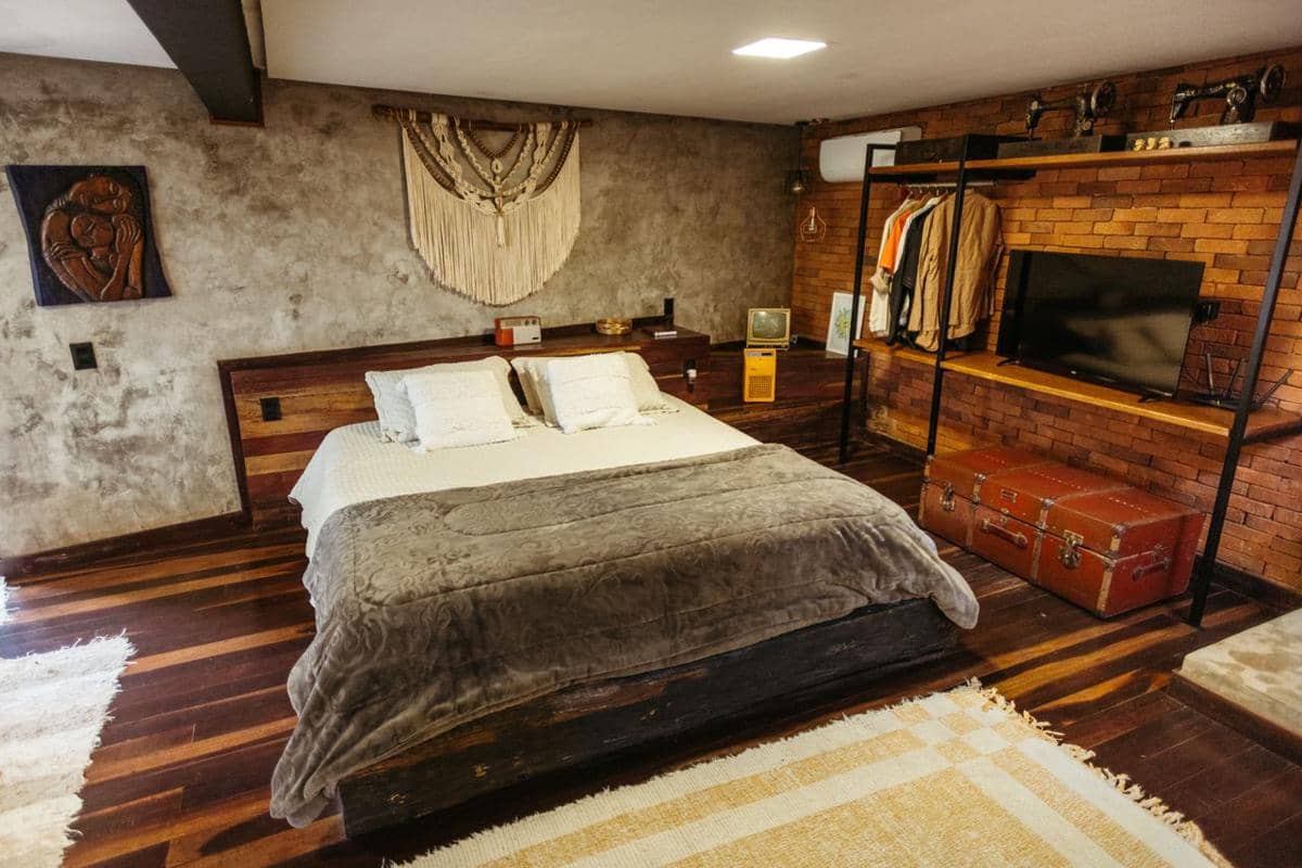 ilustrasi kamar tidur dengan sentuhan kayu