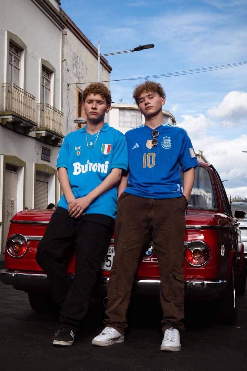 ilustrasi outfit jersey bola cowok